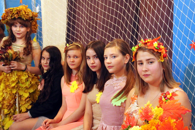 «Осенний Бал» в школе в честь прп.Сергия Радонежского